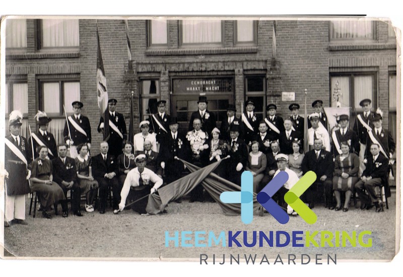 1939-0823 (2)